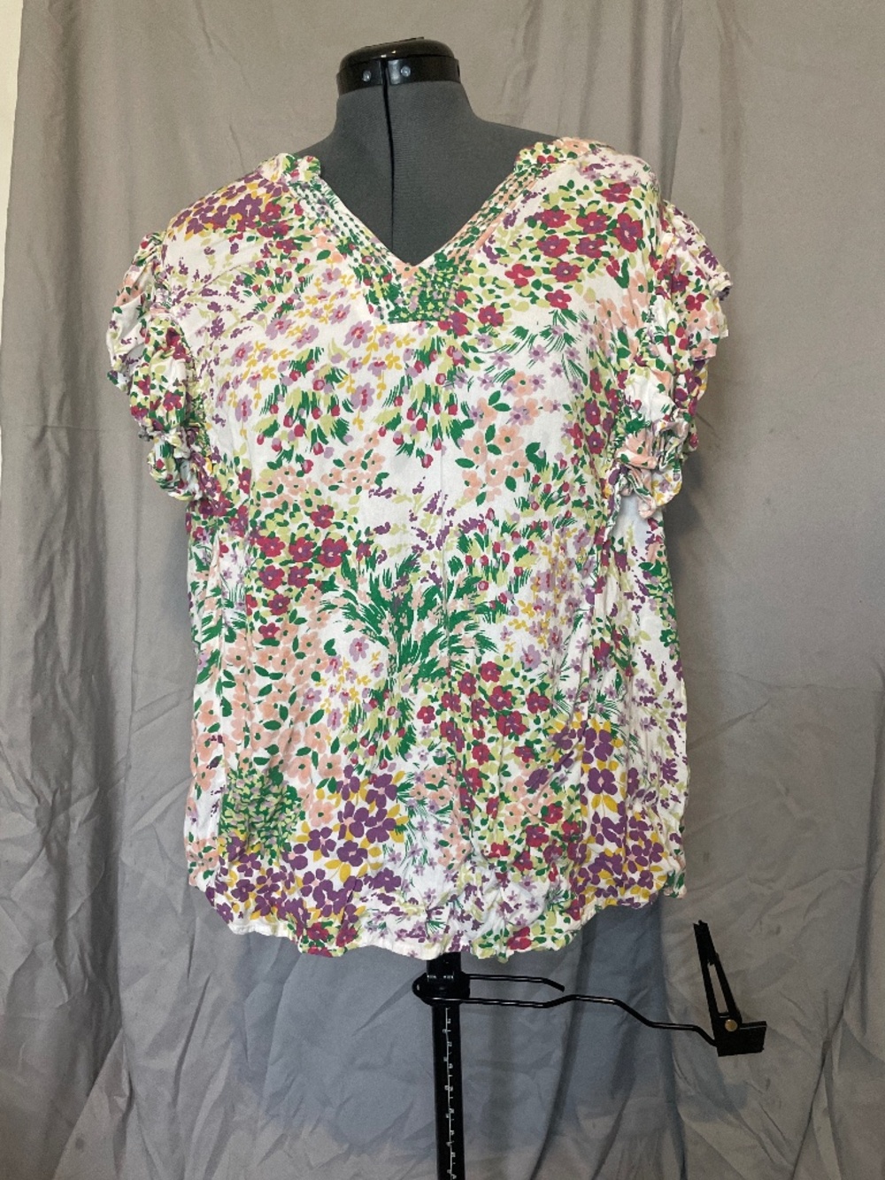 Fun plus size floral top